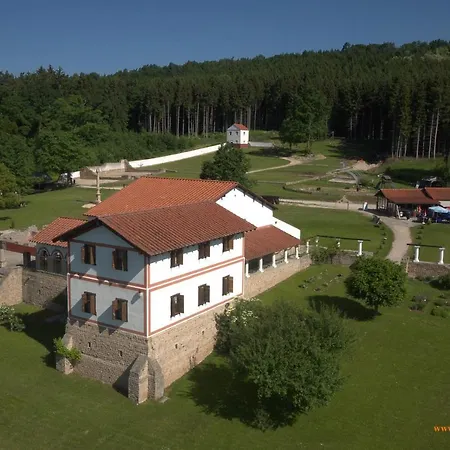 Hotel Zur Sonne Gmbh 3*