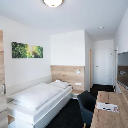 Hotel Zur Sonne 3*
